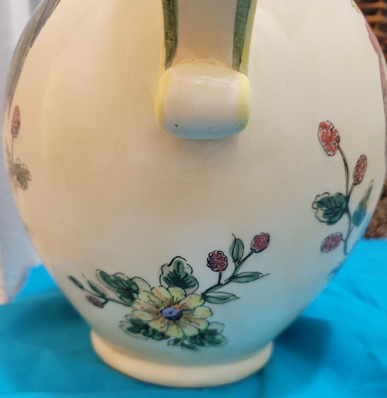 Rooster Pitcher 🐓 - Picture 8 of 9